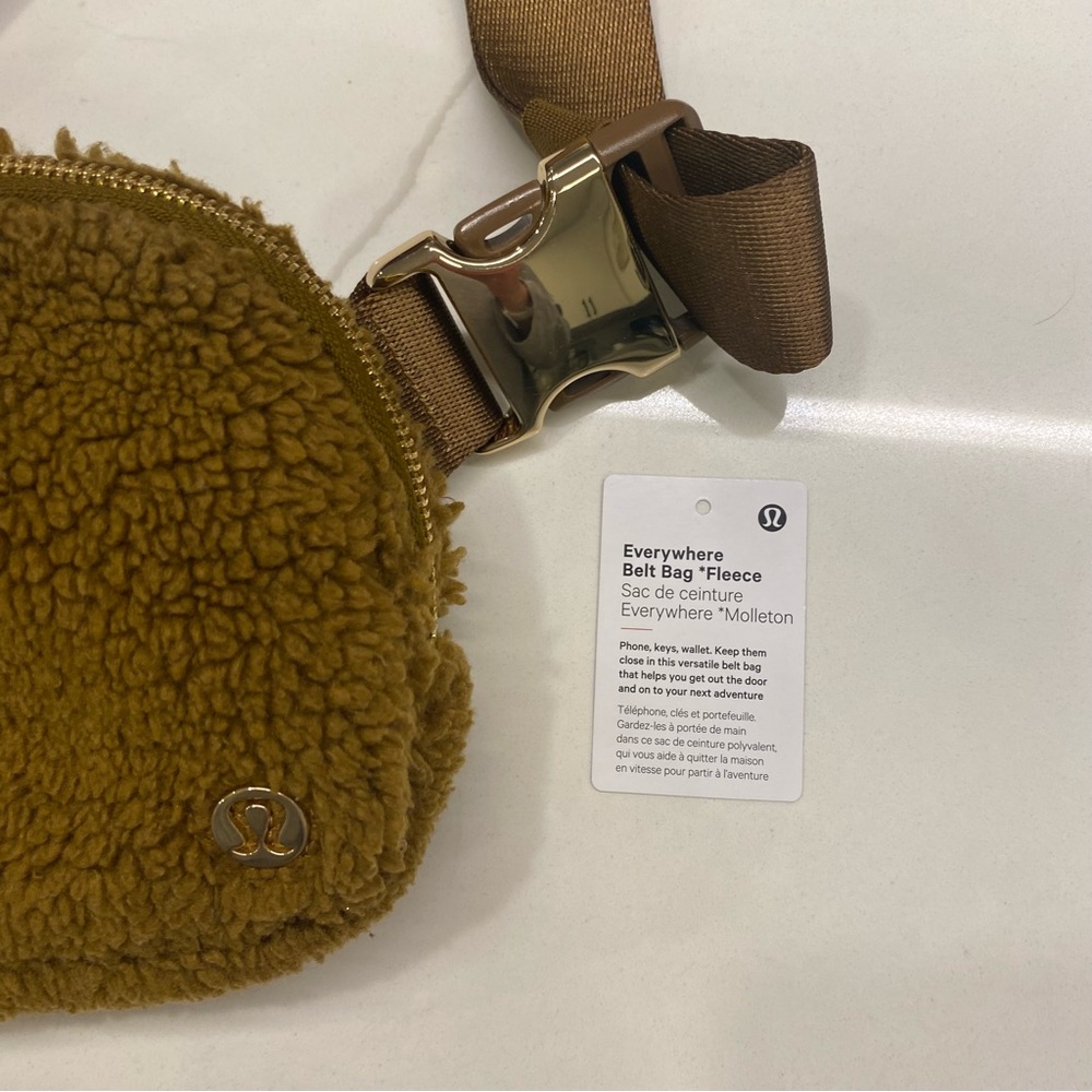 Lululemon Sherpa camel Everywhere Belt bag - Picture 4 of 10